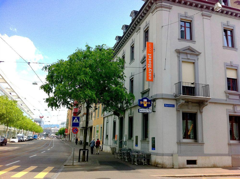 Easyhotel Basel - Self Service And Self Check-In Basileia Exterior foto